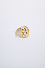 Load image into Gallery viewer, CARI CUCHA SIGNET RING