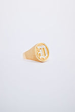 Load image into Gallery viewer, CARI CUCHA SIGNET RING