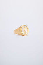 Load image into Gallery viewer, CARI CUCHA SIGNET RING