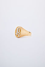 Load image into Gallery viewer, CARI CUCHA SIGNET RING