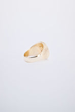 Load image into Gallery viewer, CARI CUCHA SIGNET RING