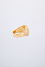 Load image into Gallery viewer, CARI CUCHA SIGNET RING
