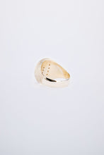 Load image into Gallery viewer, CARI CUCHA SIGNET RING