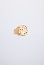 Load image into Gallery viewer, CARI CUCHA SIGNET RING